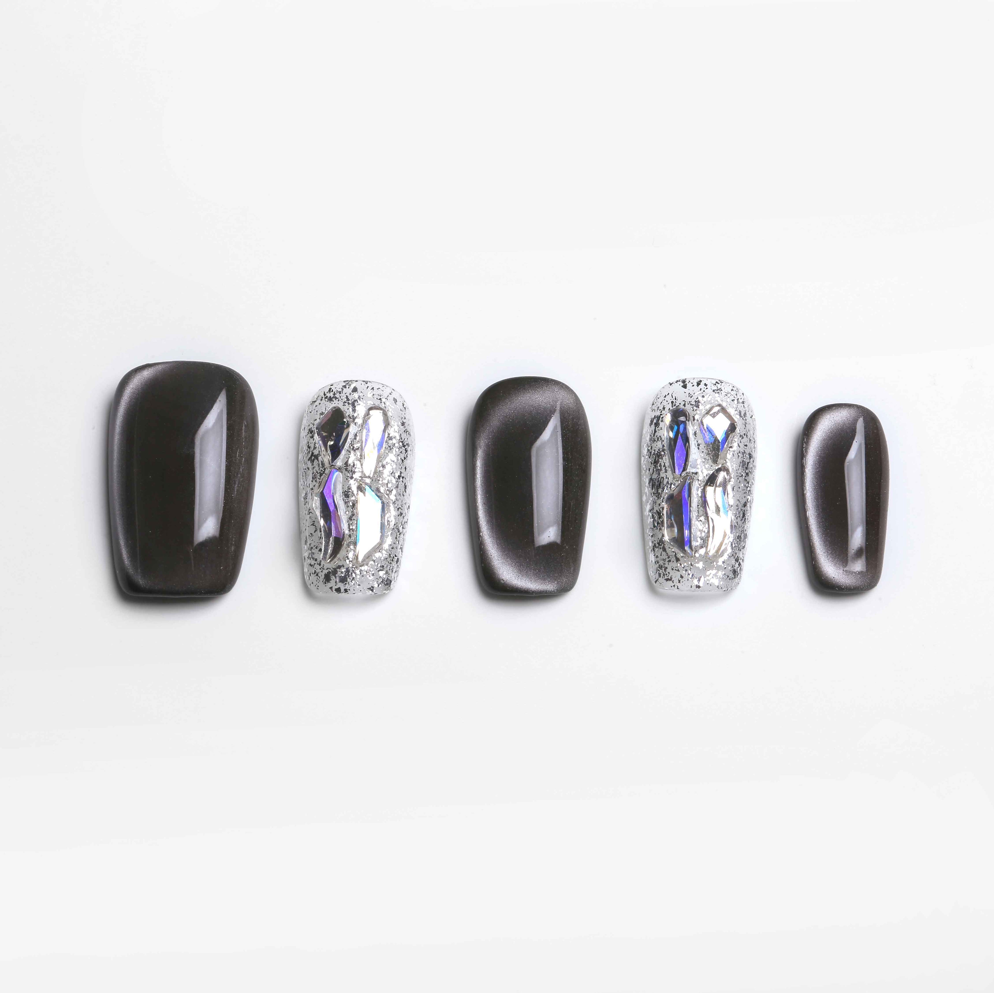 Key to the Molten Heart（Mid-length）